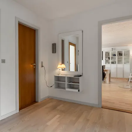 Spacious House At The End Of A Cul-de-sact Sj1014